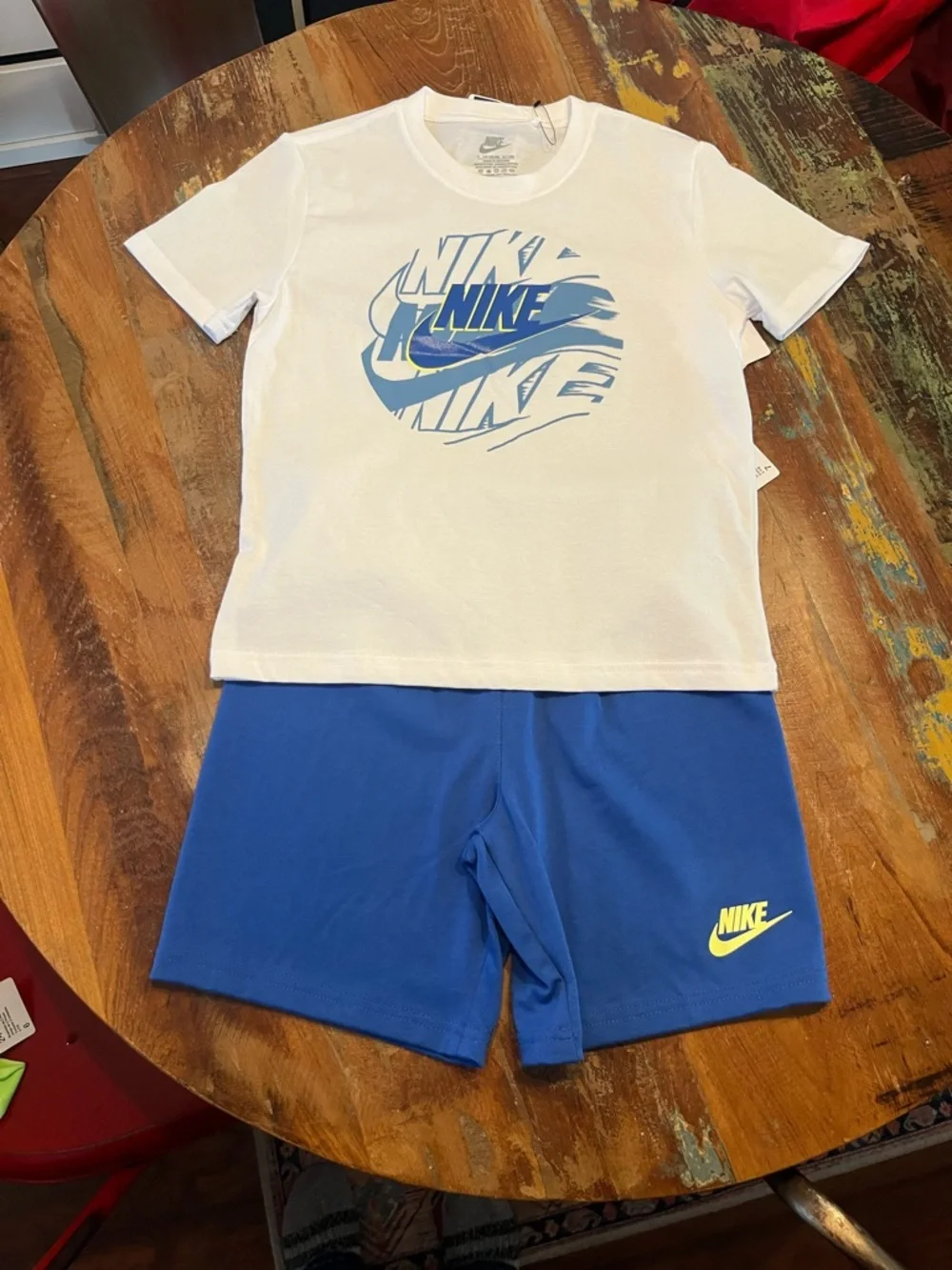 NWT Nike Boys 2 Piece Shorts Set - Picture 1 of 6